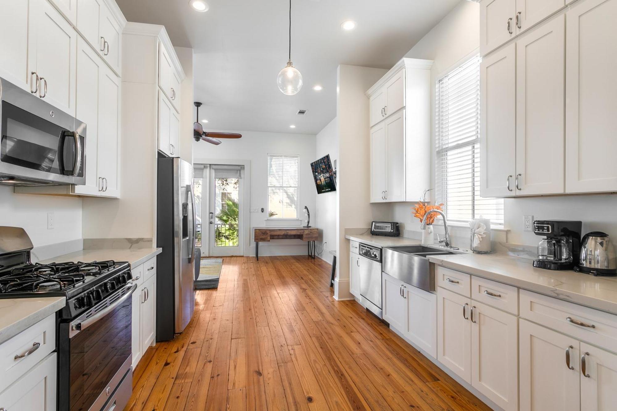 Amazing 3Br Cottage Off St Charles With Pool ニューオーリンズ エクステリア 写真