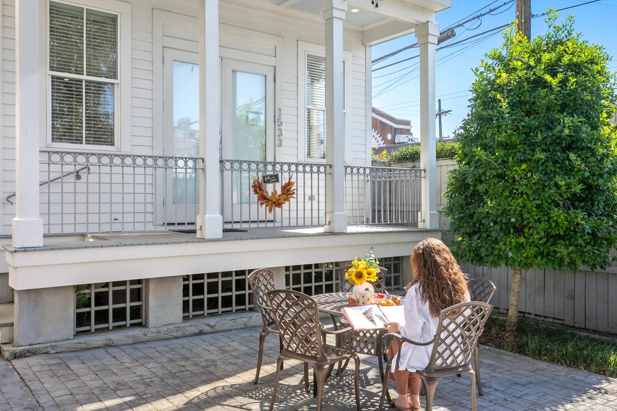 Amazing 3Br Cottage Off St Charles With Pool ニューオーリンズ エクステリア 写真