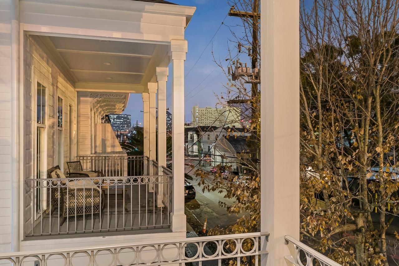 Amazing 3Br Cottage Off St Charles With Pool ニューオーリンズ エクステリア 写真